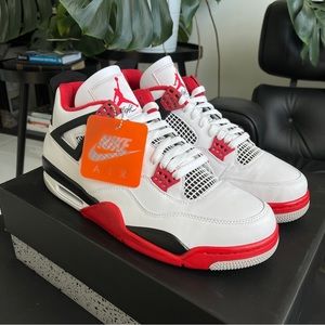 Jordan 4 Fire Red